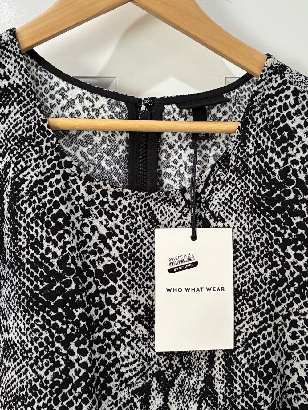 NWT Black and White Snakeskin Print Ruffle Sleeve Dress, XXL - Picture 3 of 8